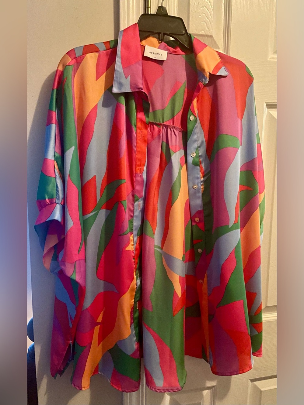 Adrienne oversized satin colorful bold print button up blouse size medium